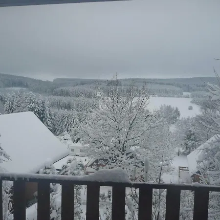 Chalet Belle Vue With Sauna 度假居